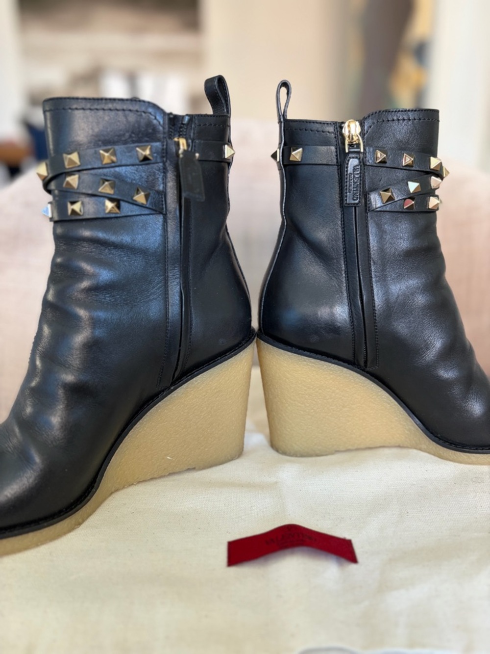Valentino Garavani Black Leather Stud-Trim Ankle Boots - Size 38 - Picture 3 of 10